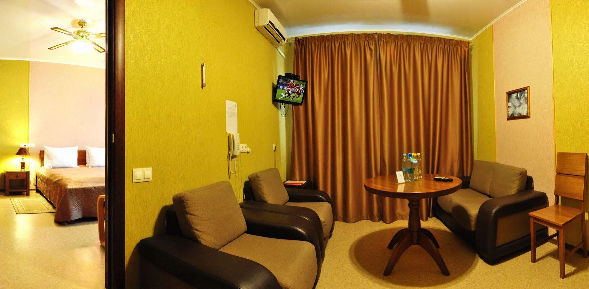 Hotel An-2 Carcóvia Exterior foto